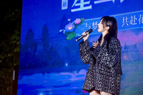 《夢(mèng)幻花園》五周年露營(yíng)嘉年華 花園星夢(mèng)官Nene鄭乃馨《明天見(jiàn)》溫暖首唱